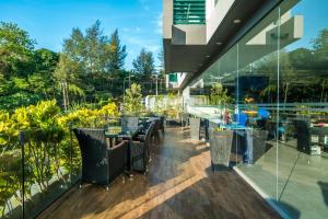 Jardín al aire libre en Private apartment at Twin Sands by Lofty