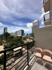 Balkoni atau teres di Cebu City- The Median Condominium Unit 317