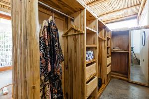 Kuchyň nebo kuchyňský kout v ubytování Jellyfish Villas Bingin Beach