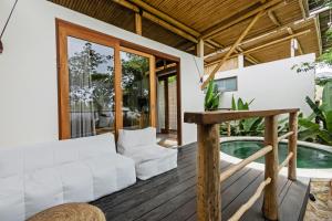Balkón nebo terasa v ubytování Jellyfish Villas Bingin Beach