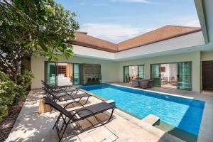 Бассейн в VILLA BOND| 3 Bedrooms | Private Pool | 3 min to Naiharn Beach или поблизости