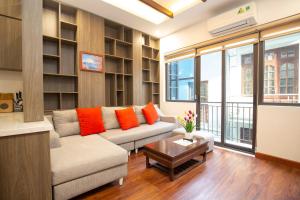 Ruang duduk di Sumitomo Apartment - Linh Lang street
