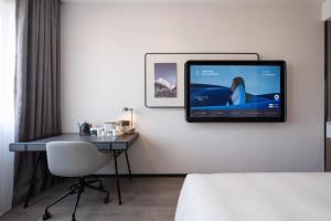 Sjónvarps- og/eða afþreyingartæki á Atour Hotel Beijing Zhongguancun Software Park West Shangdi Road