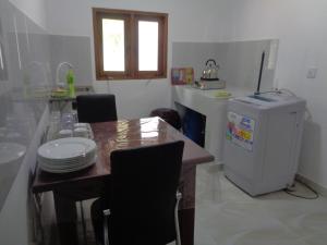 Kuchyň nebo kuchyňský kout v ubytování Lake Edge Hotel