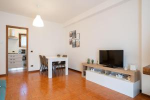 Φωτογραφία από το άλμπουμ του L'Abete - Introbio Apartment σε Introbio