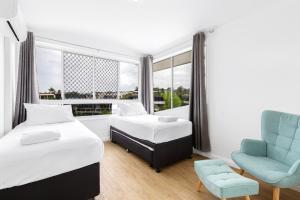 Postel nebo postele na pokoji v ubytování ALEXANDRA BEACH RESORT-ALEX412