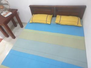 Postel nebo postele na pokoji v ubytování Lake Edge Hotel