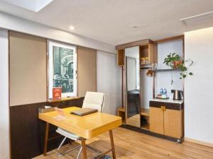 Kuchyň nebo kuchyňský kout v ubytování GreenTree Eastern Hotel Huai'an Bus Station Zhou Enlai Memorial