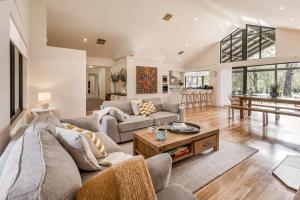 Χώρος καθιστικού στο Peppermint Retreat - perfect rural getaway