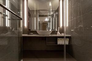 Top Cloud Hotel Iksan的一间浴室