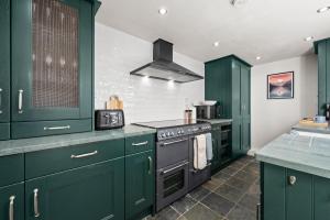 Kuchyň nebo kuchyňský kout v ubytování Gorgeous Windermere Home - 3 Bedrooms