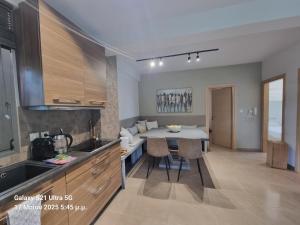 Kuchnia lub aneks kuchenny w obiekcie Luxury Villas 1