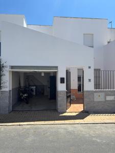 Το κτήριο όπου στεγάζεται  η παραθεριστική κατοικία