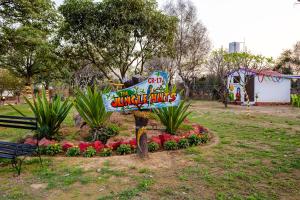 Fotografie z fotogalerie ubytování The Jungle Huts 6BHK With PVT Pool v destinaci Gurgáon