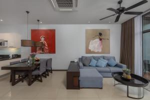 Χώρος καθιστικού στο VILLA JAVA| 2 Bedroom Private Pool Villa in Popular Onyx Villas | 3 min to Naiharn Beach