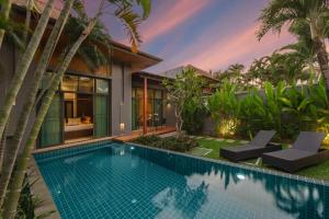 Πισίνα στο ή κοντά στο VILLA JAVA| 2 Bedroom Private Pool Villa in Popular Onyx Villas | 3 min to Naiharn Beach