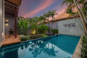 Πισίνα στο ή κοντά στο VILLA JAVA| 2 Bedroom Private Pool Villa in Popular Onyx Villas | 3 min to Naiharn Beach