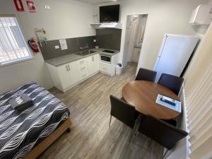 Kuchyň nebo kuchyňský kout v ubytování Ardrossan Caravan Park