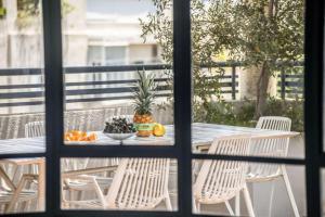 Φαγητό σε αυτό το διαμέρισμα ή κάπου εκεί κοντά