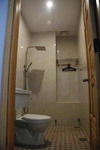 Koupelna v ubytování Bac Nam Hotel