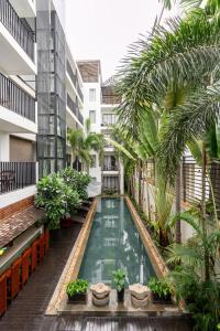 Bazén v ubytování Angkor Breeze Hotel & Spa nebo v jeho okolí