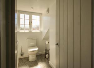 Koupelna v ubytování Ivy Cottage + 17 fotografií