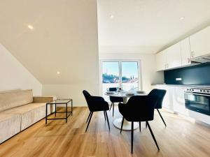 Kuchyň nebo kuchyňský kout v ubytování Bonnystay Lörrach l Balcony l Center l Design