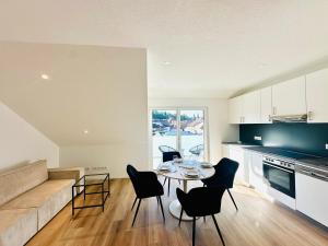 Kuchyň nebo kuchyňský kout v ubytování Bonnystay Lörrach l Balcony l Center l Design