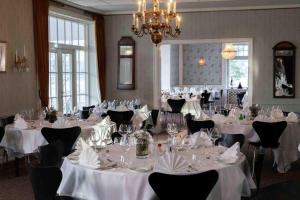 Restaurace v ubytování Thorbjørnrud Hotell