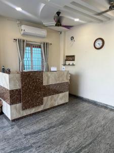 Fotografie z fotogalerie ubytování Vetri's Elite Inn v destinaci Chengalpattu