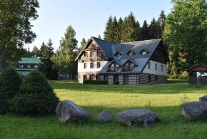 Budova, v ktorej sa apartmán nachádza