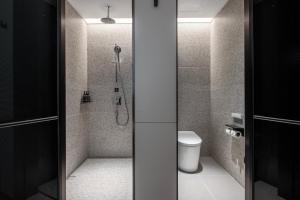 Xi'an Ancient Ming City Wall Premium IntercityHotel的一间浴室