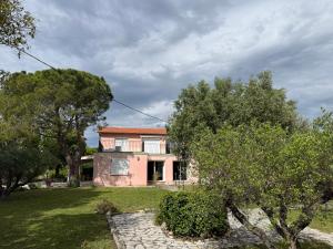 En have udenfor VILLA SOUVENIR