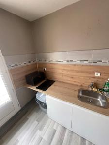 Afbeelding uit fotogalerij van Studio spacieux in Creil