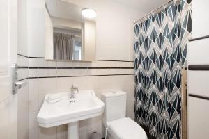 Koupelna v ubytování Cityview Studio - Heart of Te Aro - Sleeps 2