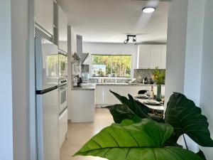 Η κουζίνα ή μικρή κουζίνα στο Luxury Villa - Pool - Sea Views - El Chaparral