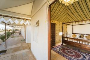 Sky Desert Safari客房内的一张或多张床位