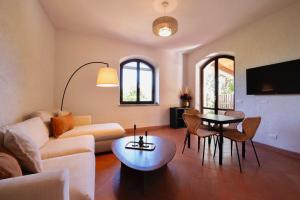 Posezení v ubytování Elegant Hideaway