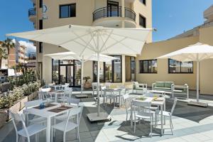 Εστιατόριο ή άλλο μέρος για φαγητό στο Rina Hotel