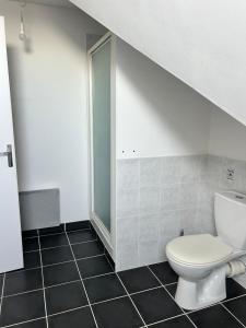 Foto dalla galleria di L Ervélégance - Jardin DS - L'Harmonie Evénements House a Sablé-sur-Sarthe Altre 14 foto