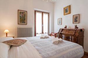 Letto o letti in una camera di IRIS - Relaxing Alpine Getaway at Ballabio