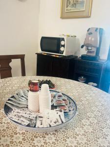 Set per la preparazione di tè e caffè presso Villa La Perla Capri