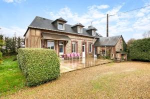 Κήπος έξω από το Maison charmante à Saint-Léonard +9 φωτογραφίες