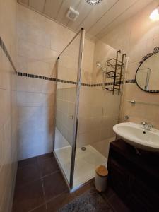 Ένα μπάνιο στο Bed and Breakfast Goeree Overflakkee +10 φωτογραφίες