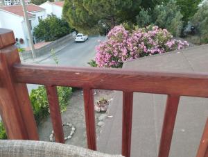 Balkon oz. terasa v nastanitvi Lily Guest House with Amazing View House with Garden