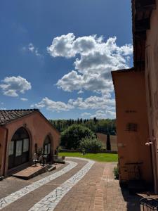 Budova, kde se vila nachází