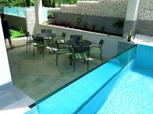 Πισίνα στο ή κοντά στο Lara Rose apartment shared pool