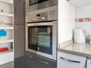 Una cocina o zona de cocina en Apartment Atalaya in the center