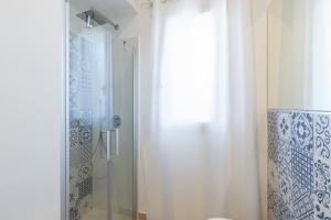 Kúpeľňa v ubytovaní Casa un Tocco di Blu con piscina privata