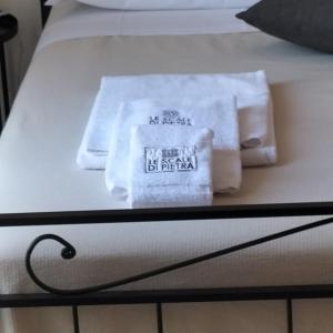 Voodi või voodid majutusasutuse Le Scale di Pietra toas